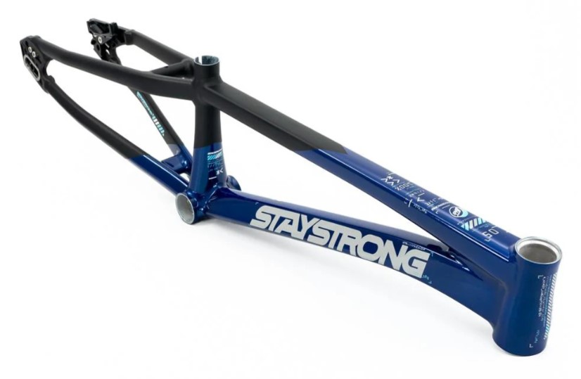 Staystrong V5 22.25" Pro XXXL Disk Black / Navy Staystrong V5 22.25" Pro XXXL Disk Black / Navy